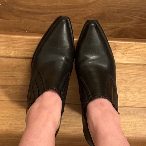 Vintage Leather Heeled ankle boots - Picture 3 of 5